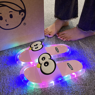 �W�t�l���H�Ӱl����Ь��Ů�ļ��⴩ҹ���W��һ�֛�Ь��a�羳���l