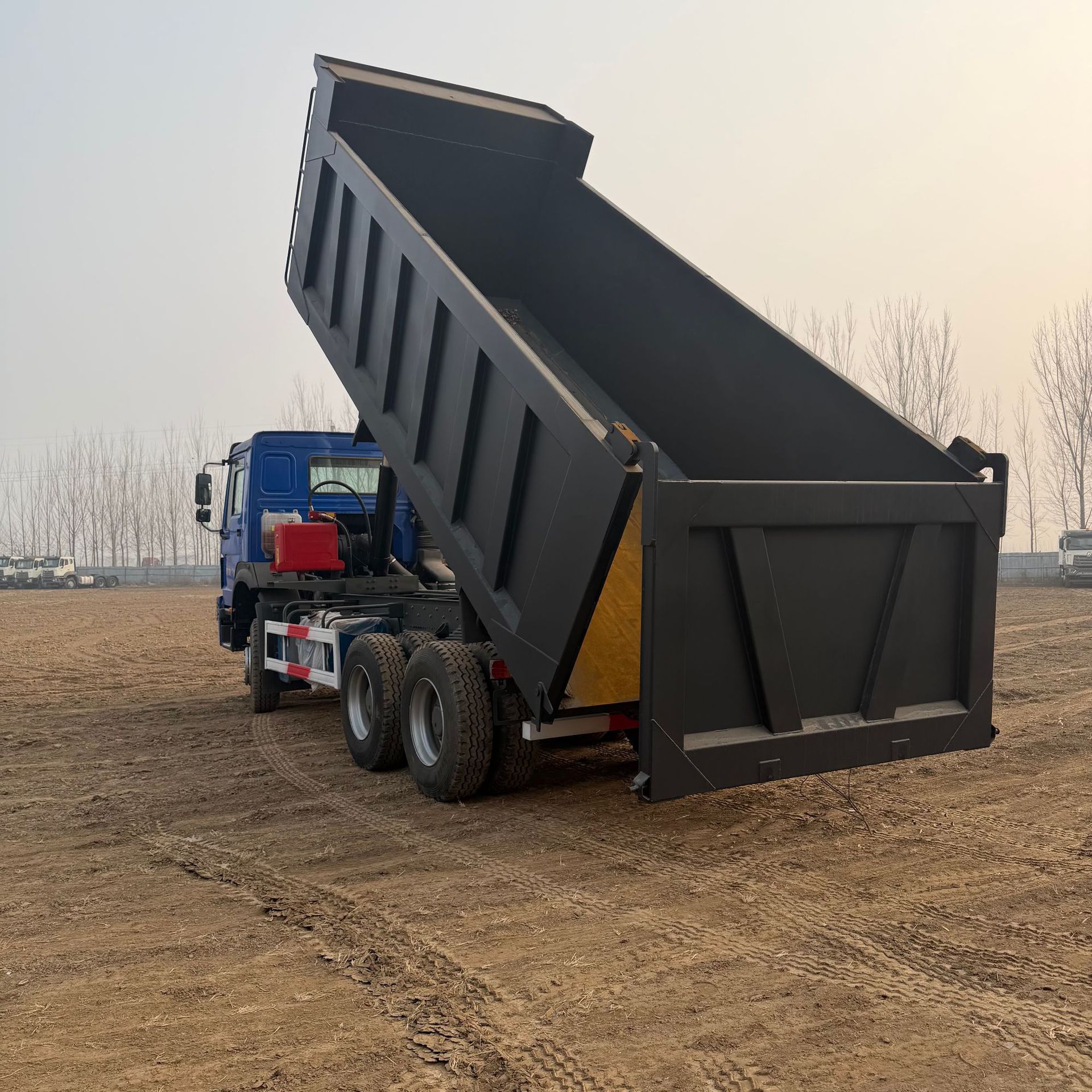 Factory Exports Sinotruk Howo Dump Trucks for African Mining, 6*4 Howo Dump Trucks, Used Howo Trucks