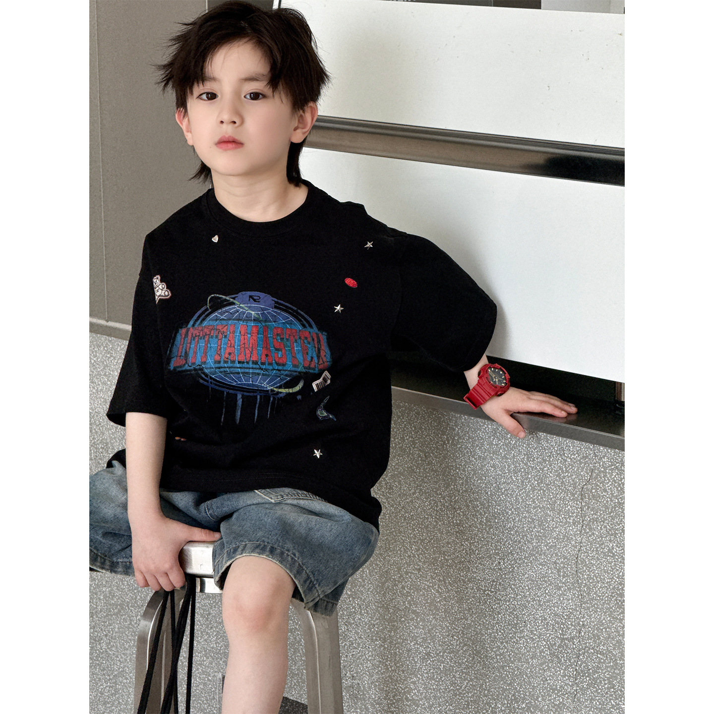 Children's short-sleeved T-shirt, 2026 summer new style, American street style, earth letter print, boys and girls, pure cotton top.
