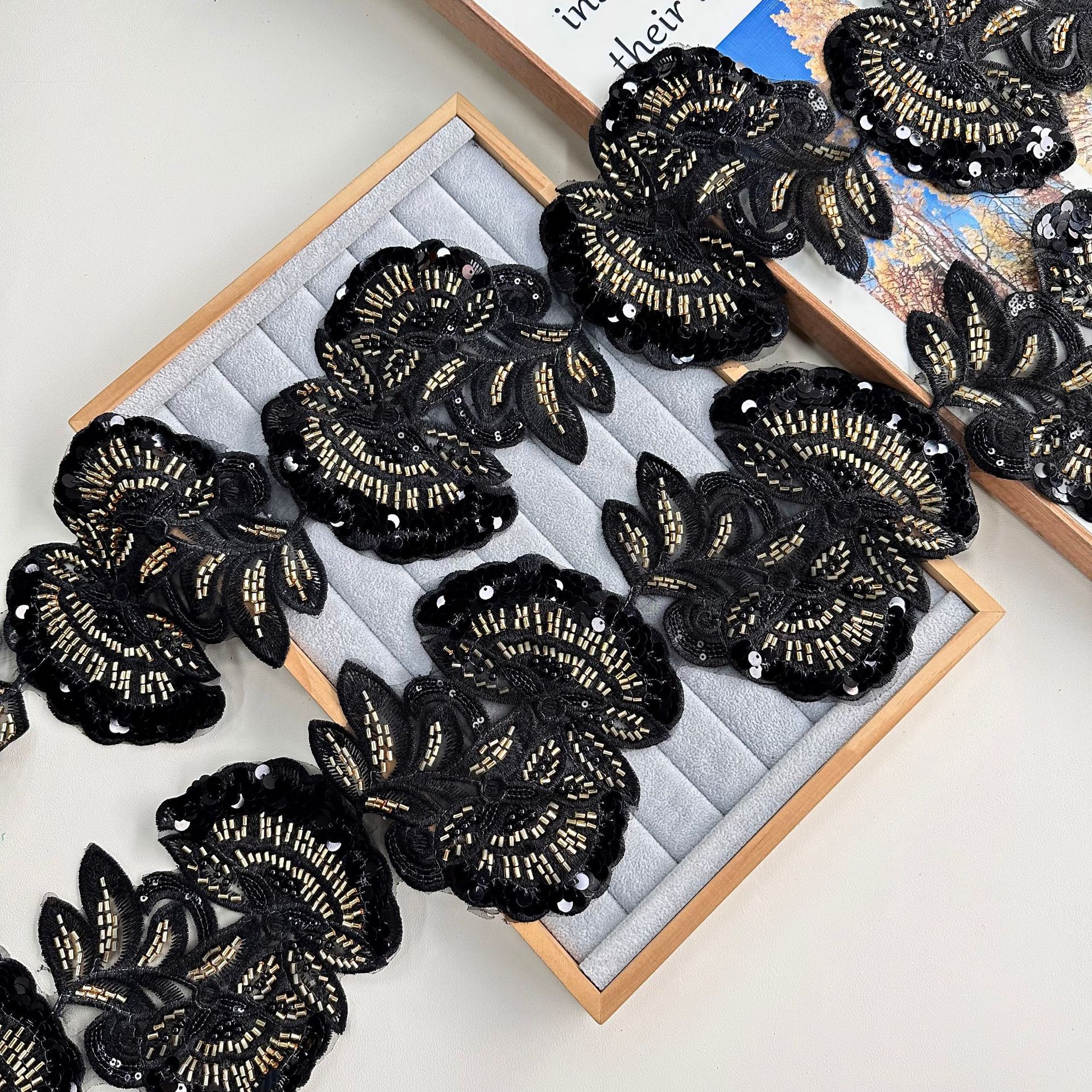 精美多色亮片刺绣花边亮片装饰布贴花个民族风服装连衣裙礼服装饰