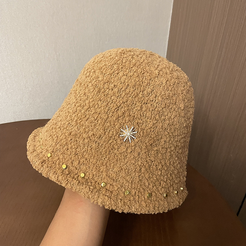 Women's Simple Style Solid Color Rivet Wide Eaves Bucket Hat display picture 4