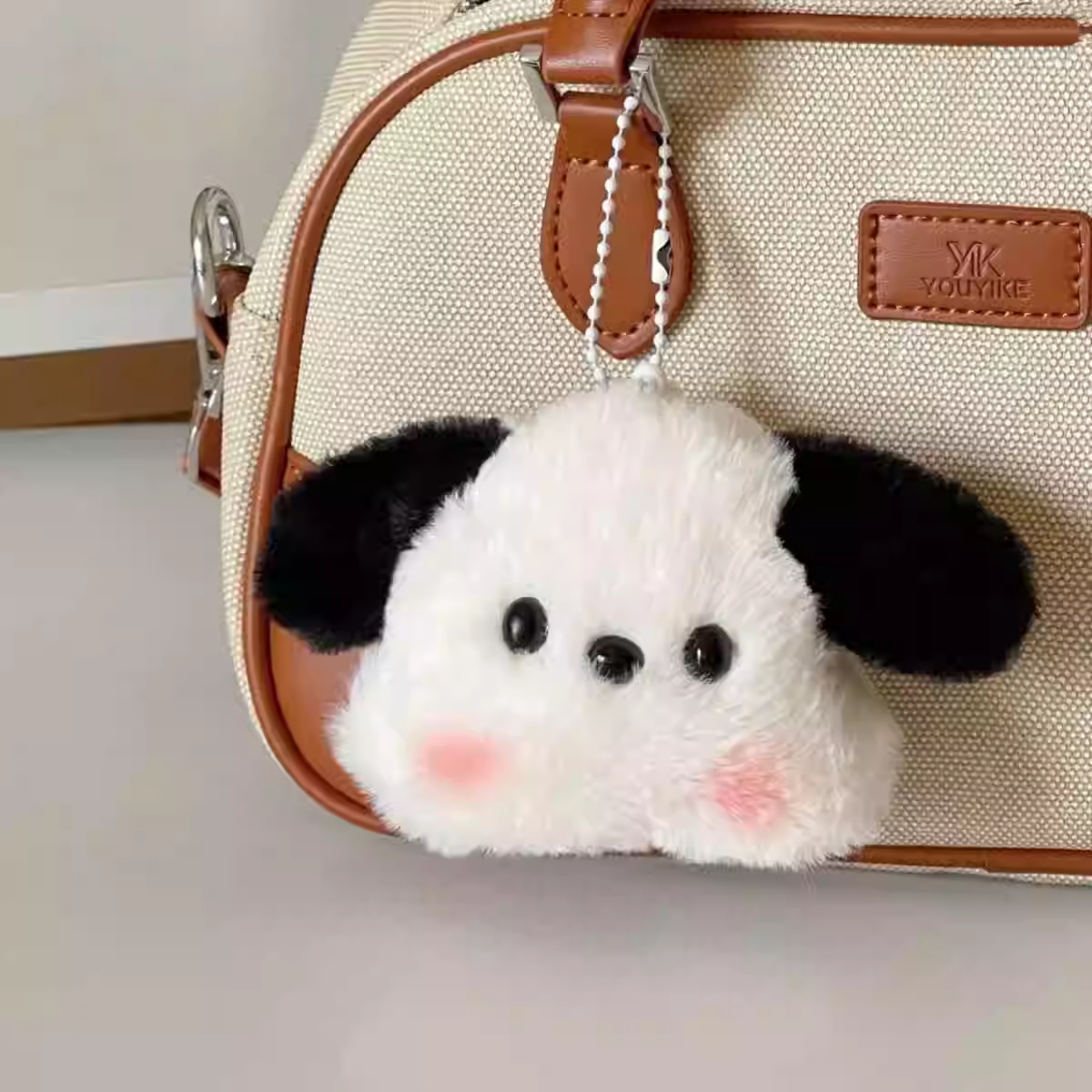 Hermoso paquete de perros Pacha, colgante suave, pelusa suave, colgante rojo para perros, llavero, bolso, colgante de cadena, cinturón colgante