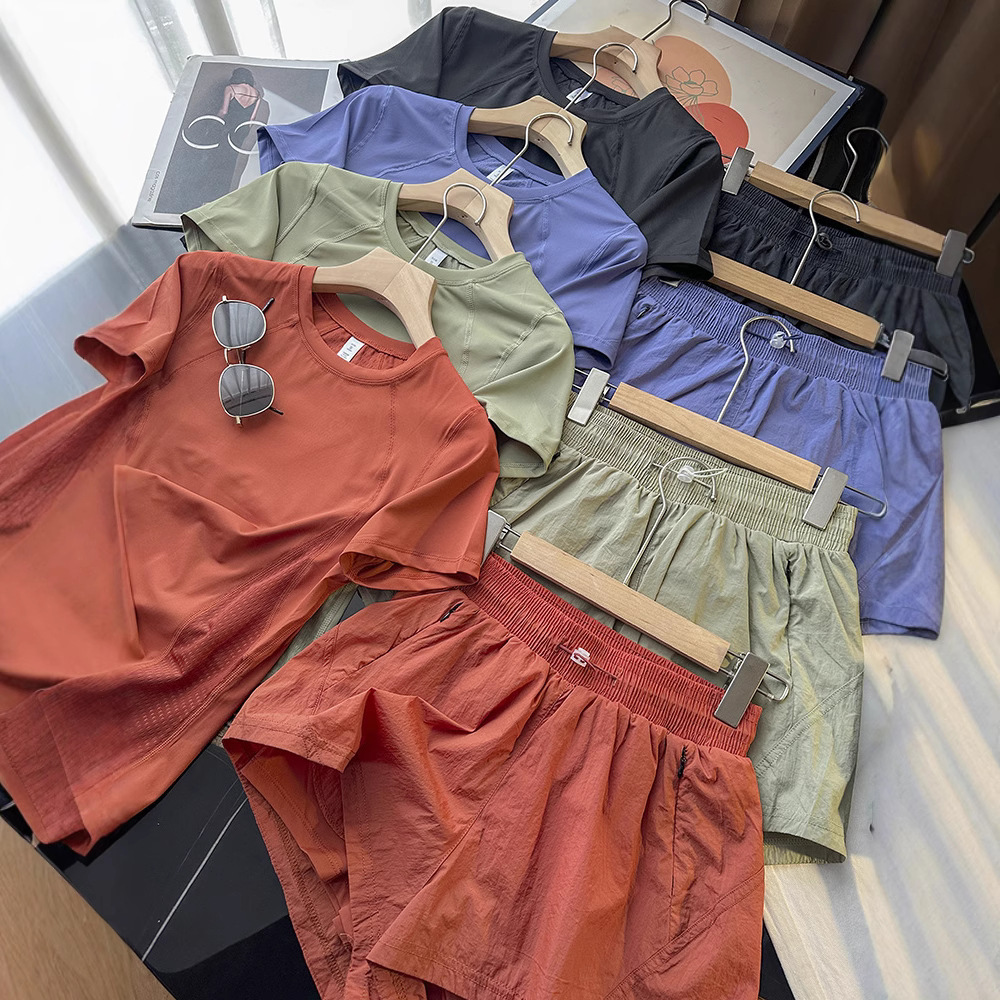 Sports Suit, Breathable Casual Short-Sleeved T-Shirt, Shorts, Running and Fitness Women's 2025 New Yoga Clothes, Fashionable and Versatile