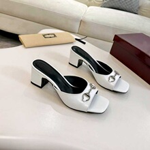 �W��Ůʿ����ͬ��羳�ϰ��Ж|���m�߶���Ƥ���и������R㕿�����