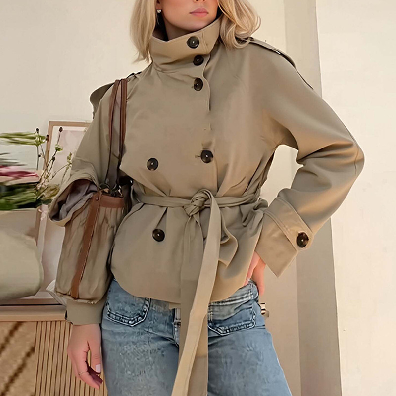 Qadın qısa trench palto, retro yaxalıq və kəmərli