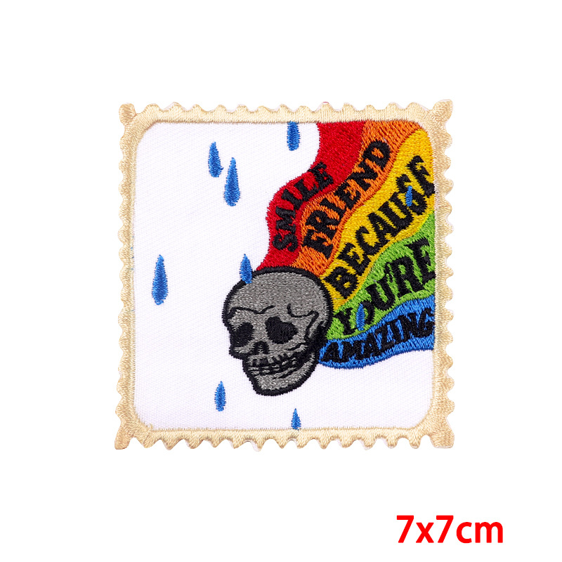 Directo de fábrica nueva llama rosa bordado pegatinas de tela bordado de la computadora accesorios de ropa DIY cráneo bordado pegatinas de tela