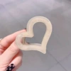 Молочно‑белое сердце, 6.5 см