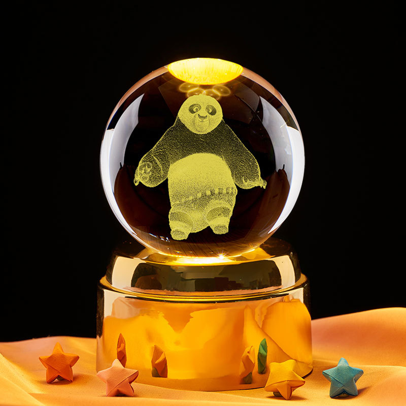 Kung Fu Panda dibujos animados bola de cristal de color 3D escultura interior luminosa cristal adornos base de madera adornos luminosos