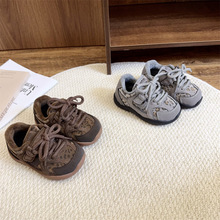 2025冬季新款小儿童运动鞋男女小童加绒保暖鞋1-3岁时尚德训板鞋