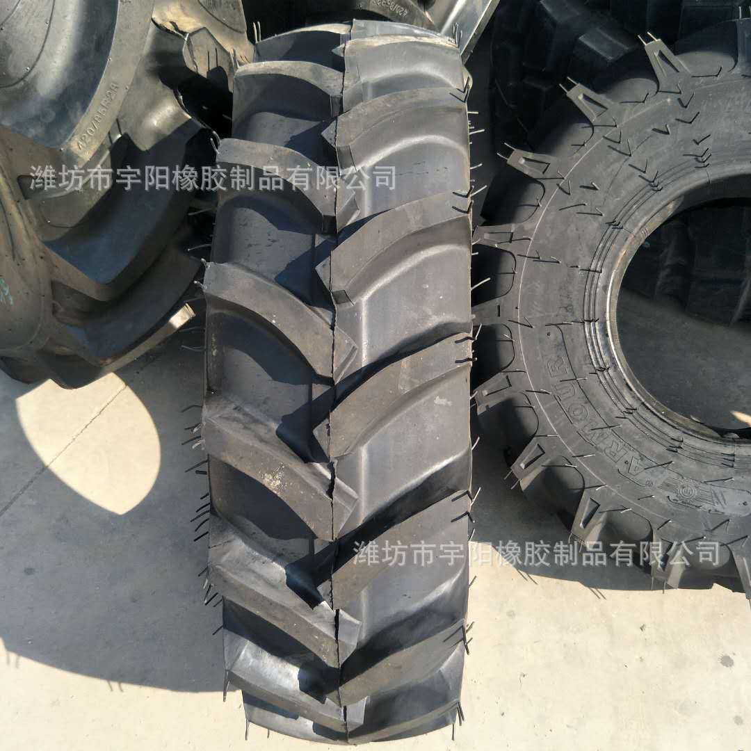 农业机械翻转犁轮胎 10.0/75-15.3 联合收割机轮胎 R1人字纹