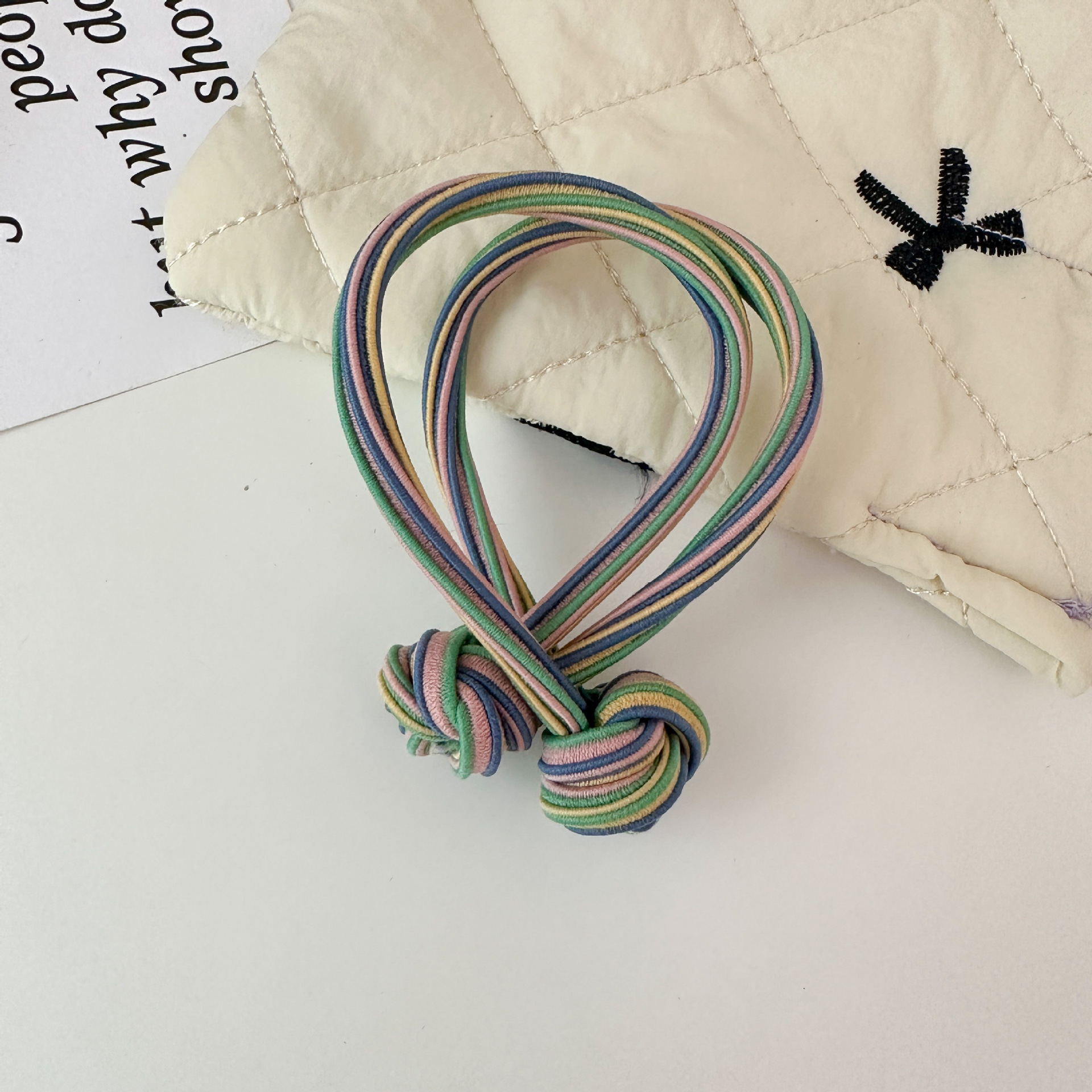 Anillo de cabello de nudo de cola de cabello de alta elasticidad no lesionar cabello de banda de goma roja durable cabello de cola de cabello de mujer al por mayor