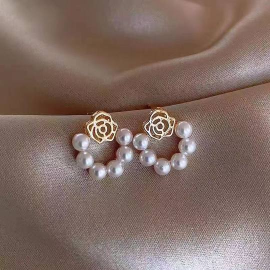 S925 silver pin earrings simple niche temperament personality new earrings female high sense pearl earrings 