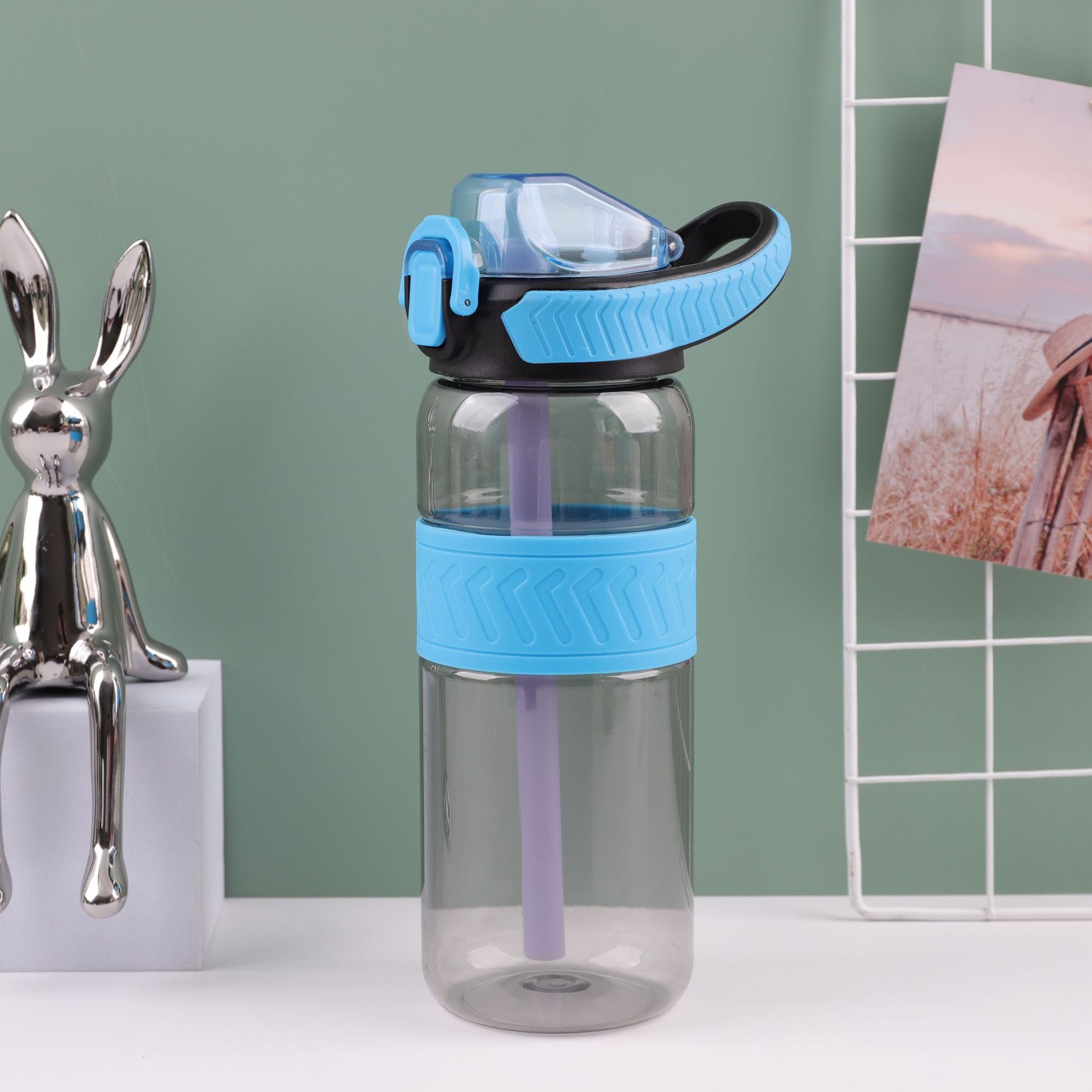 Moda simple taza de paja de plástico transparente de gran capacidad portátil al aire libre taza de agua de acondicionamiento físico para niños verano al por mayor