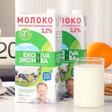 俄羅斯牛奶原裝進口艾可尼娃1.5%牛奶3.2%早餐全脂純牛奶1升大瓶