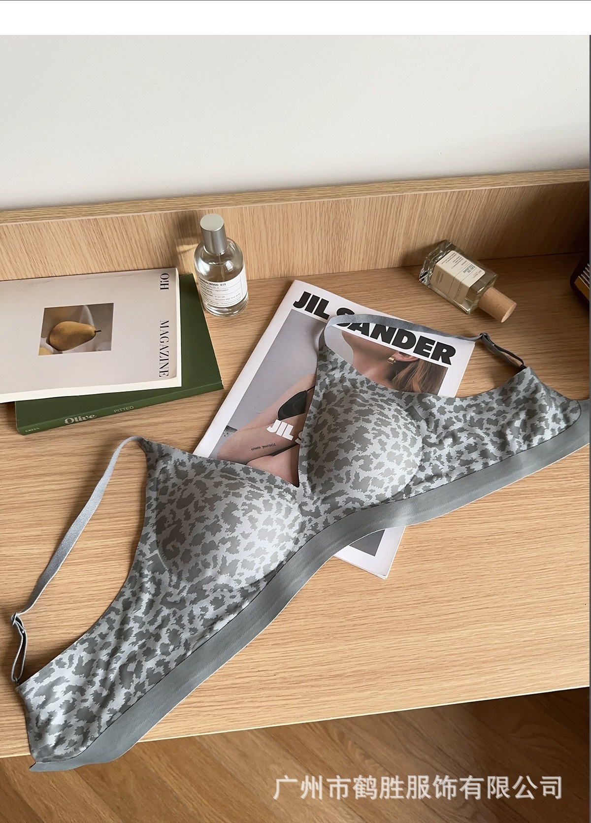 Estampado de leopardo gris