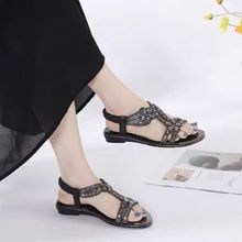 白枕鹤平底水钻凉鞋女2025新款夏季时尚波西米亚舒适百搭时尚款鞋