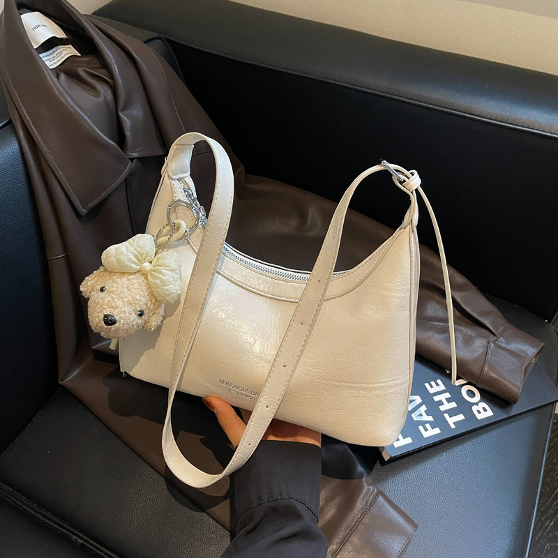 2026 popular cream-colored large-capacity underarm bag for women, dual-use as handbag or shoulder bag, versatile niche design fabric bag
