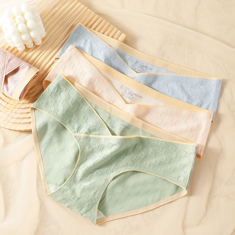 Early and late period, seamless, large size women's triangular underwear, thin middle, breathable, factory wholesale