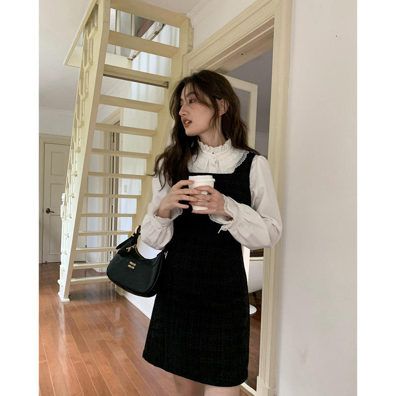 French-Style Small Stand-Up Collar Lace-Trimmed Shirt for Women, 2026 New Model, Loose-Fitting Inner Wear, Unique Top