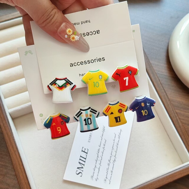 2026 World Cup Football-Themed Hairpin Elements Jersey Mini Hair Clip Duckbill Clip Accessory for Girls Side Hair Clip Hair Ornament 2026 World Cup Football-Themed Hairpin Elements Jersey Mini Hair Clip Duckbill Clip Accessory for Girls Side Hair Clip Hair Ornament
