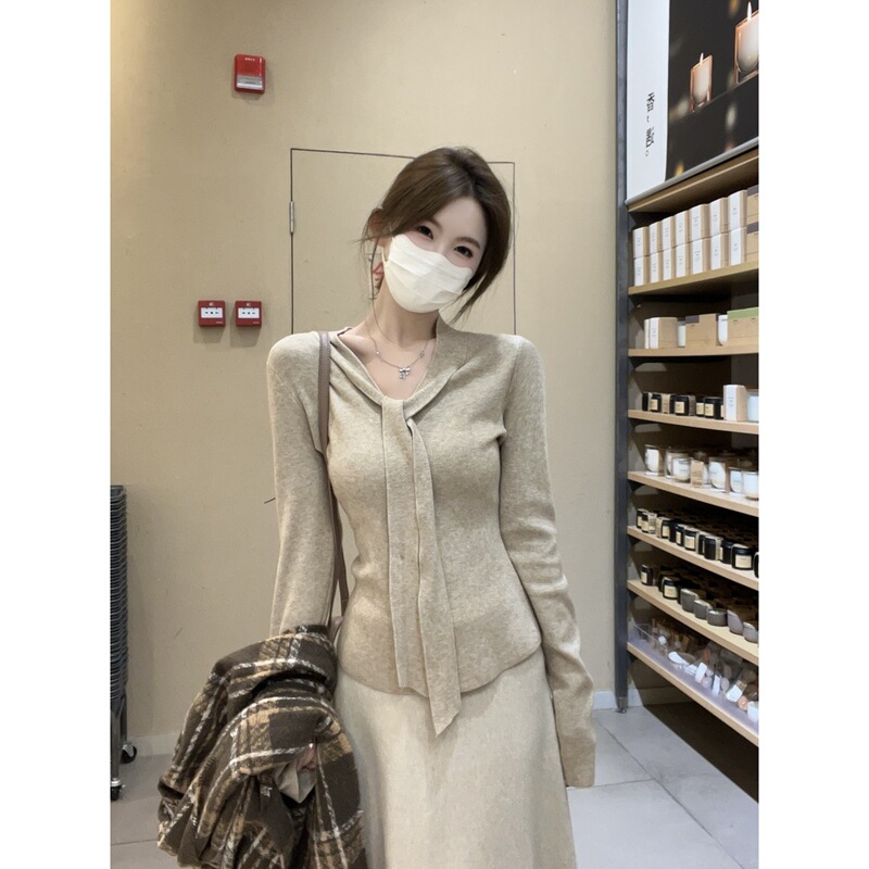 Spring and Autumn Korean Style Pure Lust Collar Knitwear for Women with a Sense of Design, Slim and Chic, Beautiful Bottoming Knitwear