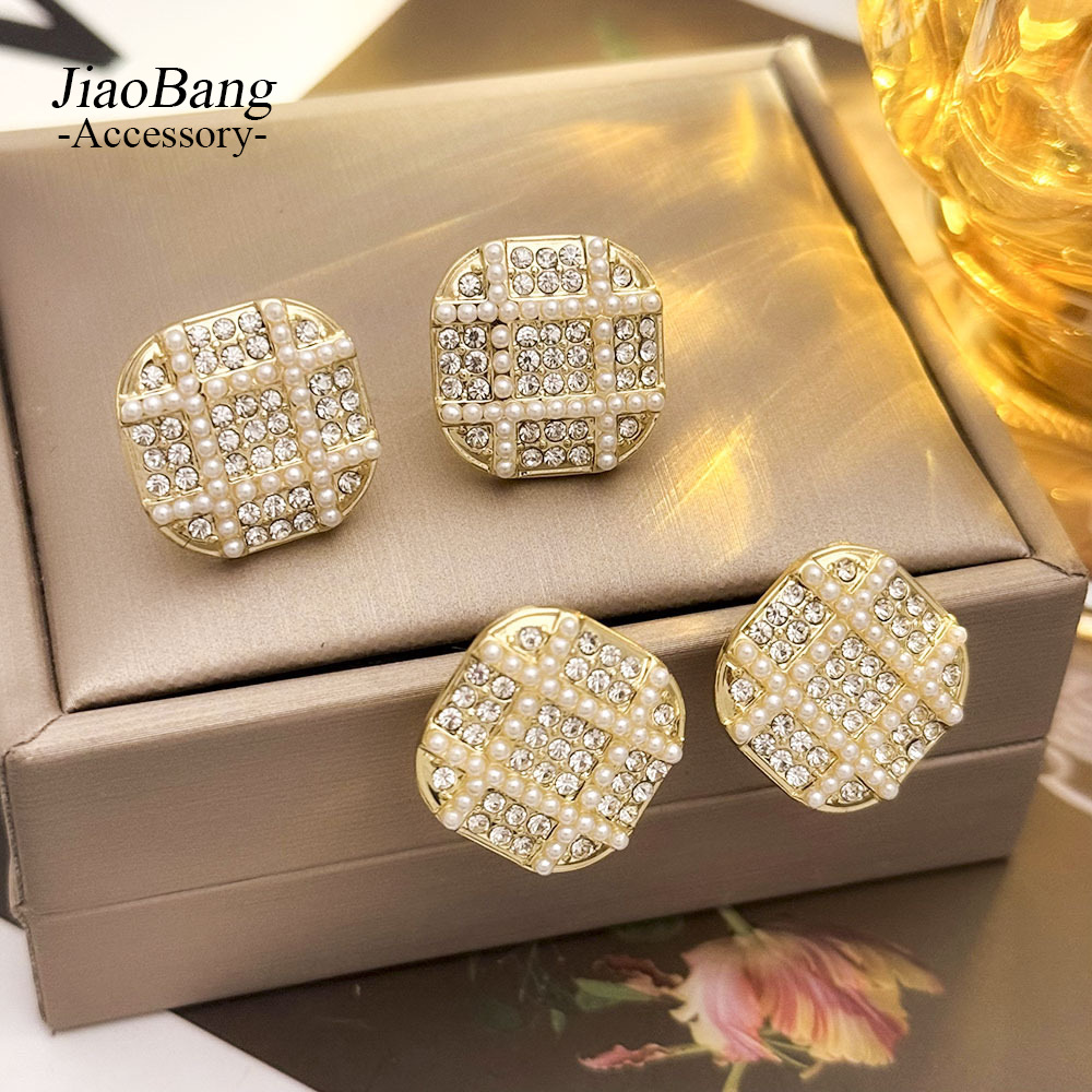 Pendientes geométricos de perlas con incrustaciones de diamantes coreanos sin orejas perforadas Pendientes de temperamento de nicho de alta gama Pendientes simples de moda de lujo ligero