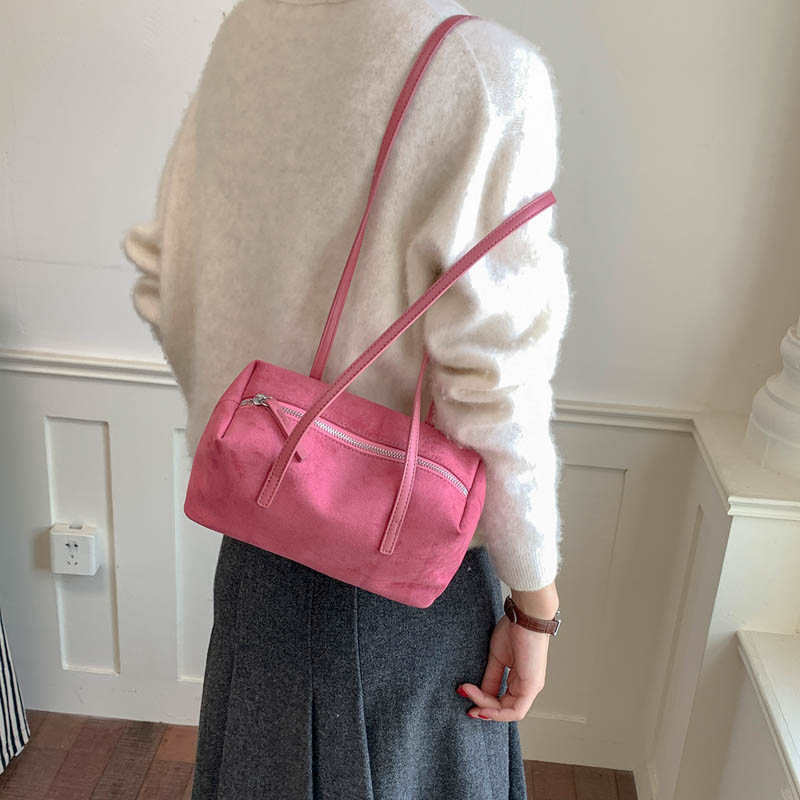 Suede early autumn new armpit bag, minimalist retro pillow bag, soft texture casual commuter baguette shoulder bag Suede early autumn new armpit bag, minimalist retro pillow bag, soft texture casual commuter baguette shoulder bag