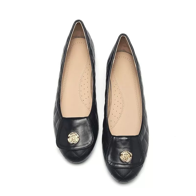 Французские женские туфли Дизайнерские туфли ниши плоские туфли один педаль ретро туфли 2025 новый маленький ароматный ветер одиночные туфли