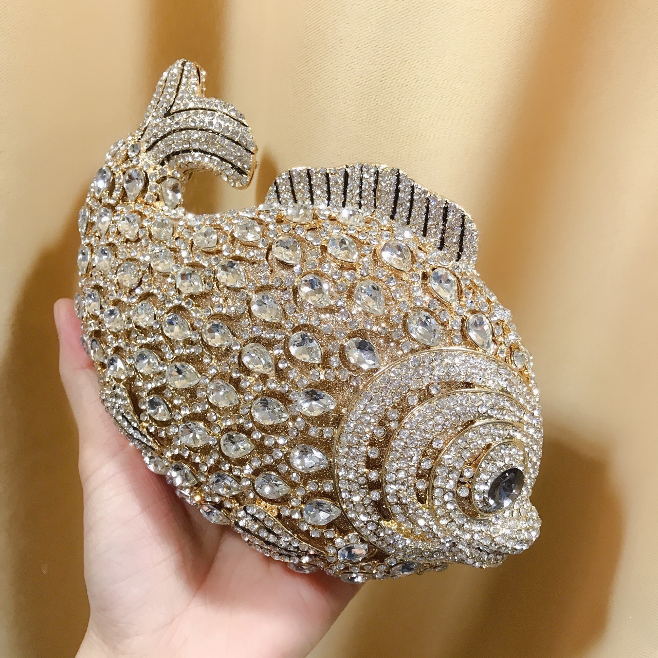 Nuevo paquete de cena de diamantes sirena bolsas de cristal bolsas de diamantes animales peces de oro caja dura bolsas de diamantes llenas