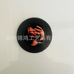 レトロな黒ゴムminiミニレコード冷蔵庫は応援材料の音楽壁nfcチップのプレゼントを貼って国境を越えます。