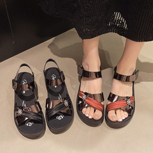 凉鞋女2025夏季新款中老年妈妈防滑女士凉鞋时尚厚底透气女鞋夏