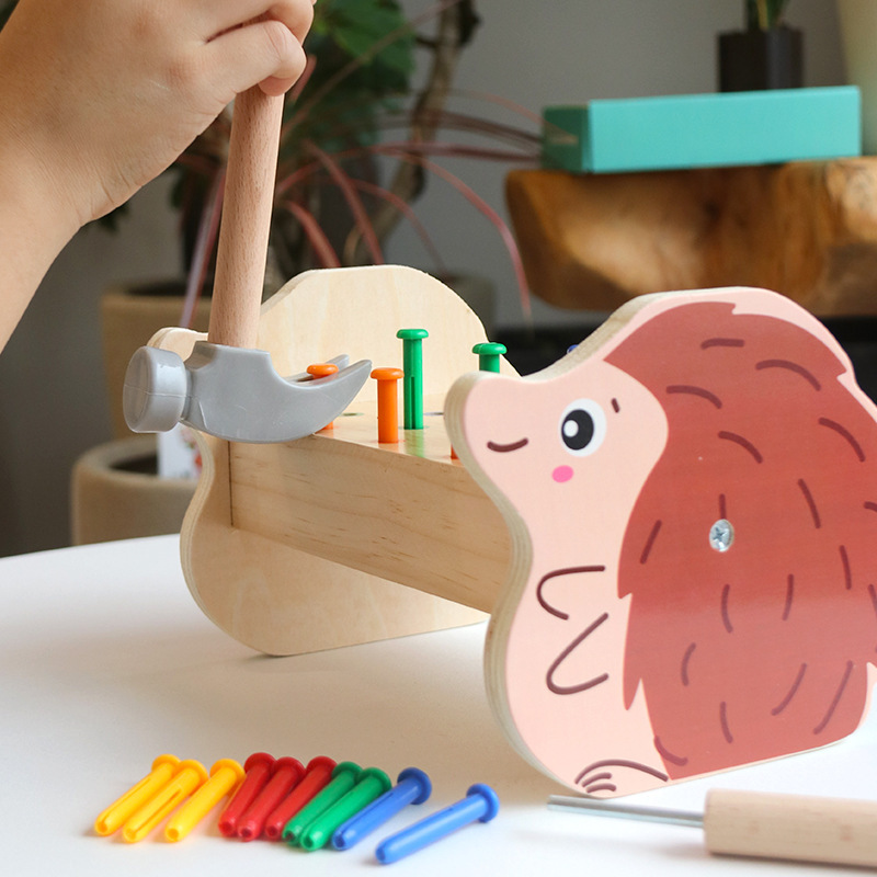 Montessori Early Education para niños de 2 a 4 años, rompecabezas, desmontaje, tornillos, erizo de cinco colores, caja de herramientas, juguetes ensamblados