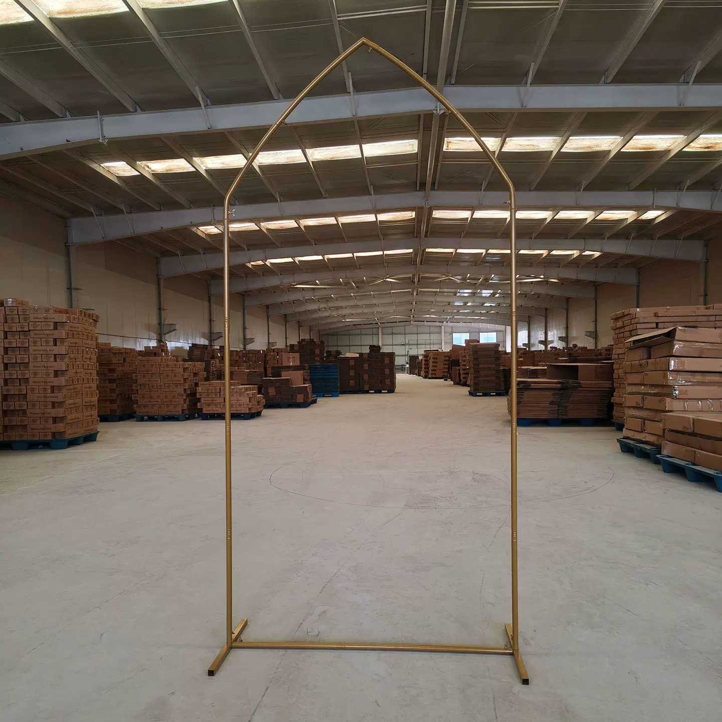 新款婚庆道具铁艺拱门婚礼舞台背景弧形星形尖形架子装饰花架制作