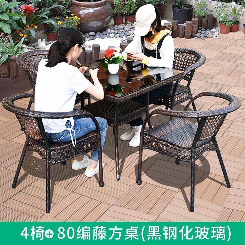 Actualización de 4 sillas + 80 mesas cuadradas de doble capa + cojines ☆ ☆