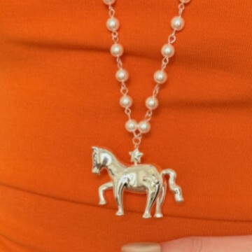 Dream Horse/Original Niche Light Luxury Exquisite Art Design Emotional Pearl Necklace Pendant Women's Necklace Dream Horse/Original Niche Light Luxury Exquisite Art Design Emotional Pearl Necklace Pendant Women's Necklace