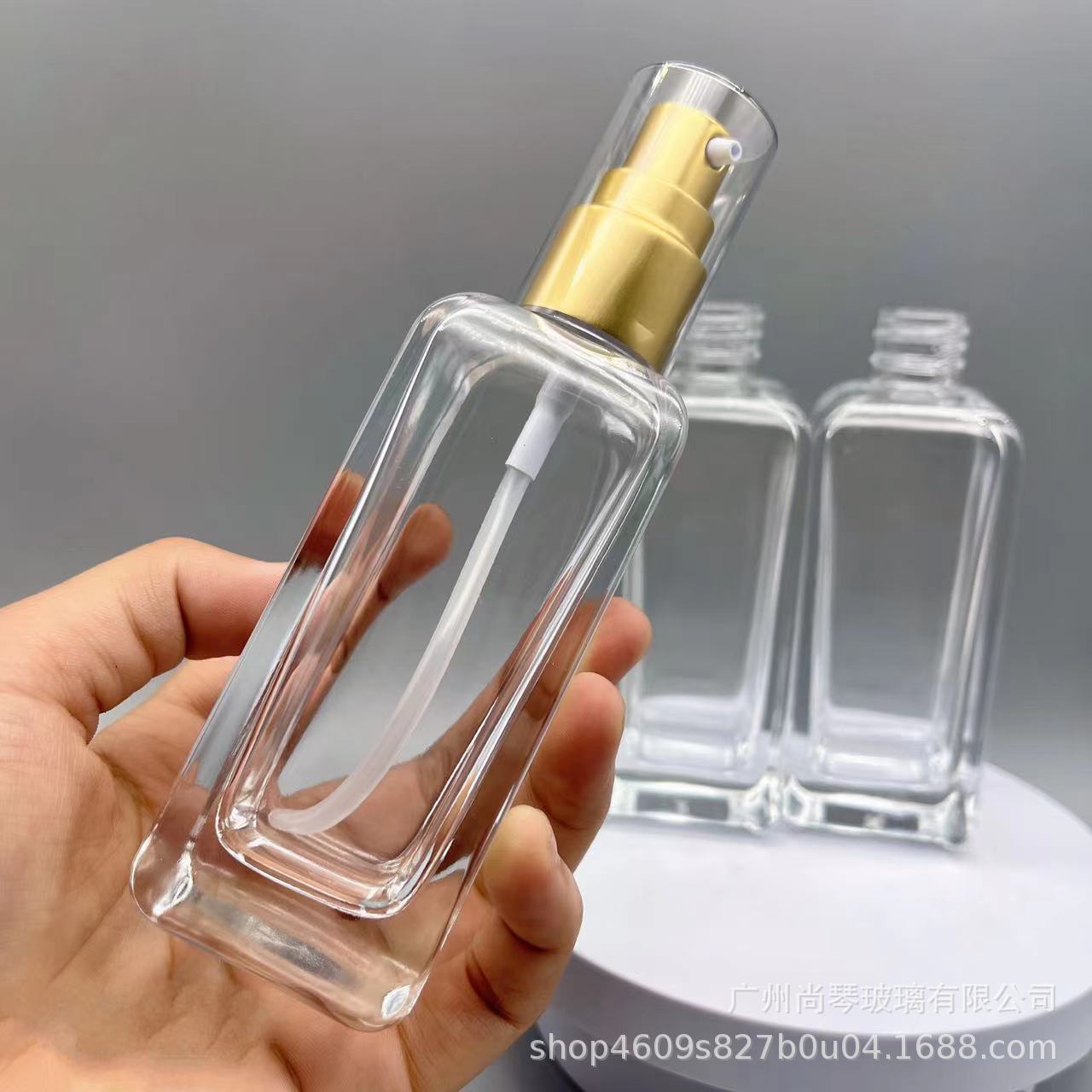 2022 nuevo en stock botella cuadrada 80ml presionando botella de vidrio botella cosmética cuidado del cabello esencia botella de aceite sub-botella