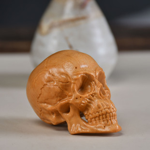 Thuja Wood Carving Handpiece Skull Creative Halloween Ornaments Wooden Horror Skull Crafts Ornaments