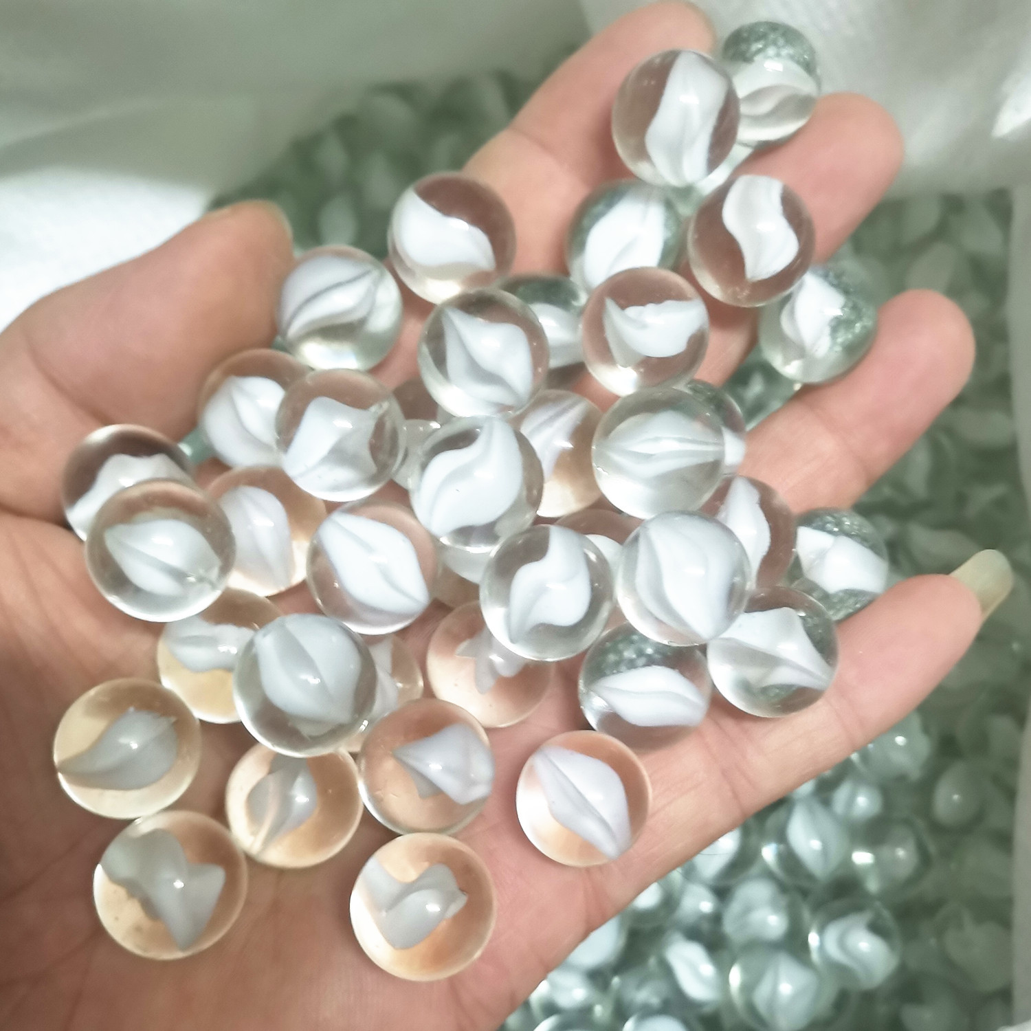 16mm mármoles de vidrio al por mayor juguetes nostálgicos cuentas de vidrio juego de damas tienda binaria de vidrio perlas sueltas bola artesanal