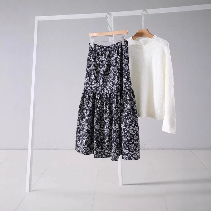 High-Density Pure Cotton Poplin, Mid-Section Pleated Umbrella Skirt, Spring and Summer Vacation High-Waisted Floral Long Skirt with Side Zipper High-Density Pure Cotton Poplin, Mid-Section Pleated Umbrella Skirt, Spring and Summer Vacation High-Waisted Floral Long Skirt with Side Zipper