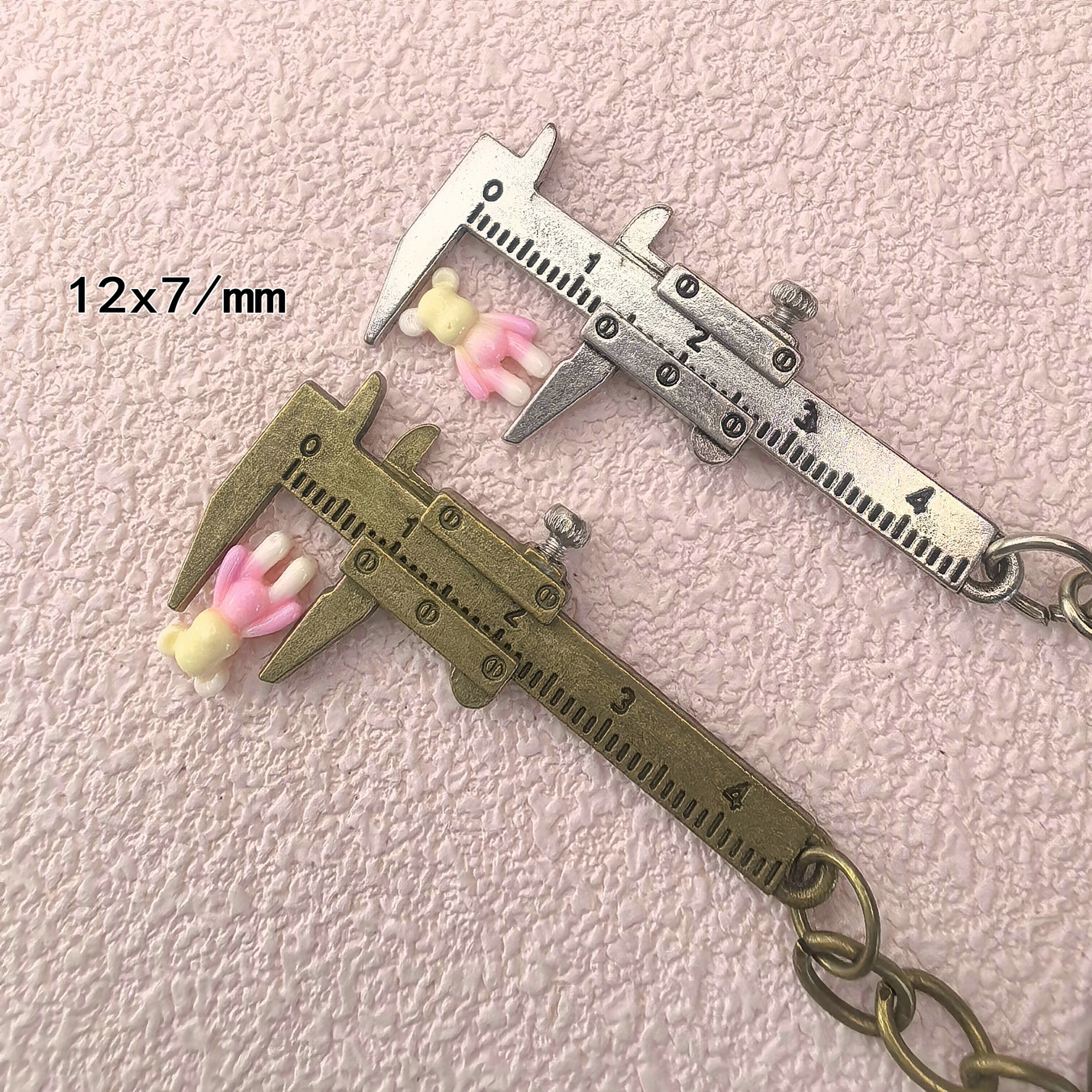 新款立体可爱暴力熊手工diy美甲耳钉手机壳奶油胶配件树脂00