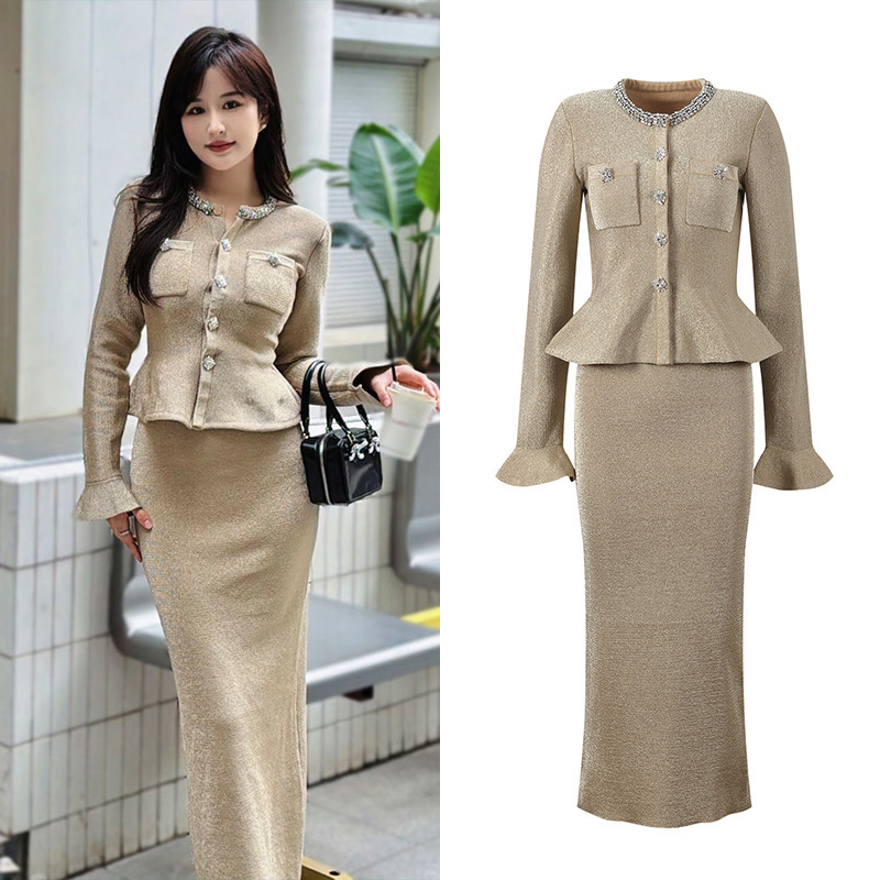 2025 Autumn/Winter New French Style Socialite Diamond-Embellished Collar Fake Two-Piece Slimming Dress