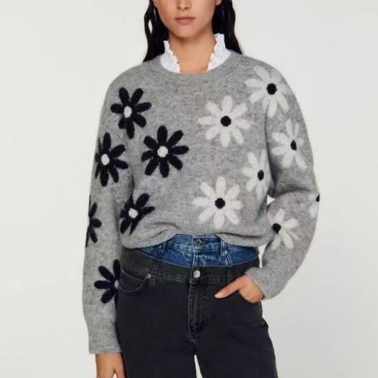 European and American Amazon Autumn and Winter Daisy Jacquard Round Neck Pullover Knit Top Loose Blend Long-Sleeve Knit Sweater European and American Amazon Autumn and Winter Daisy Jacquard Round Neck Pullover Knit Top Loose Blend Long-Sleeve Knit Sweater