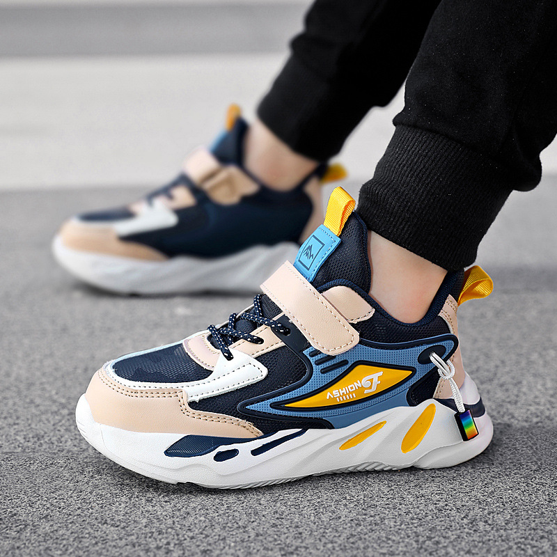 1879 zapatos para niños modelos de otoño e invierno zapatos deportivos de cuero para niños grandes zapatos para correr para niños transpirables de malla de primavera para niños