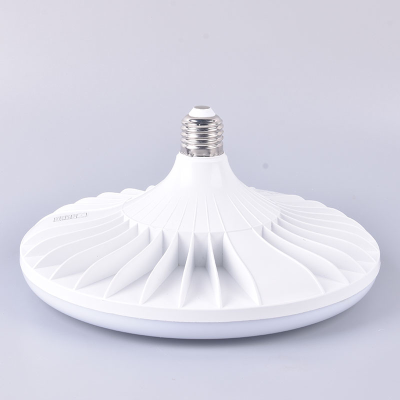 Lámpara de platillo volador de plástico LED Lámpara de platillo volador superbrillante E27 tornillo espiral de alto brillo iluminación de alta potencia bombilla de ahorro de energía
