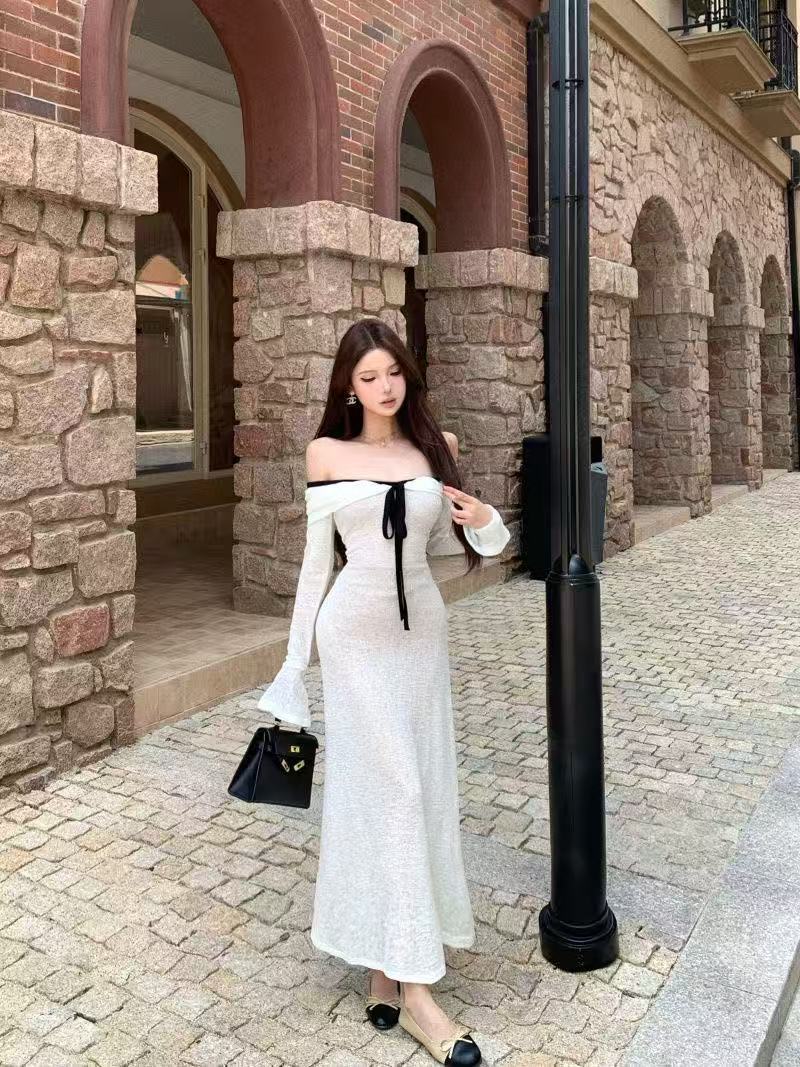 One-word Shoulder Contrasting Color Strap Long-sleeved Dress Women's Autumn Horn Sleeve Waist Skirt Gentle Slim Hip-wrapped Long Dress_ecoleips.com