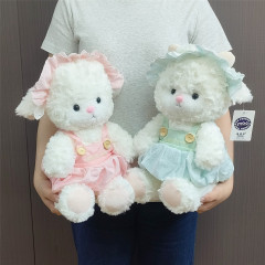 可愛くて快適なスカート、ウールぬいぐるみ、サスペンダースカート、羊人形、慰め人形、ギフト、子供のおもちゃ