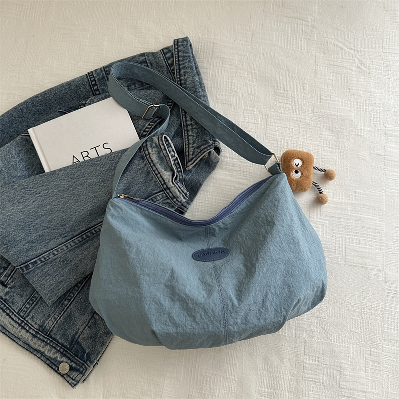 Versatile Solid Colour Dumpling Shoulder Bag For Casual Travel_voghion.com
