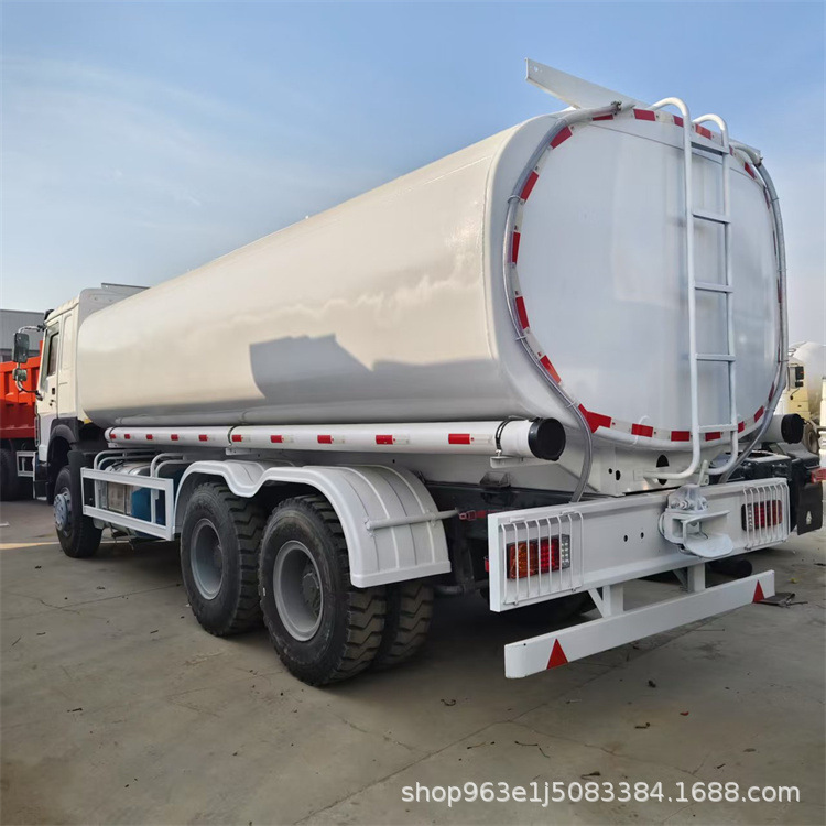 Front-Mounted Electronic Gun Dongfeng Sprinkler Dust Suppressor Truck Construction Site Diesel Sprinkler Truck Landscaping Road Sprinkler Truck