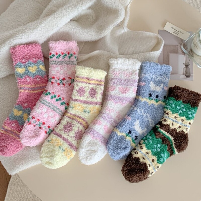 Autumn and Winter New Non-Shedding Coral Velvet Socks for Women, Fair Isle Half-Velvet Women's Socks, Home Warm and Thickeneded Sleep Socks