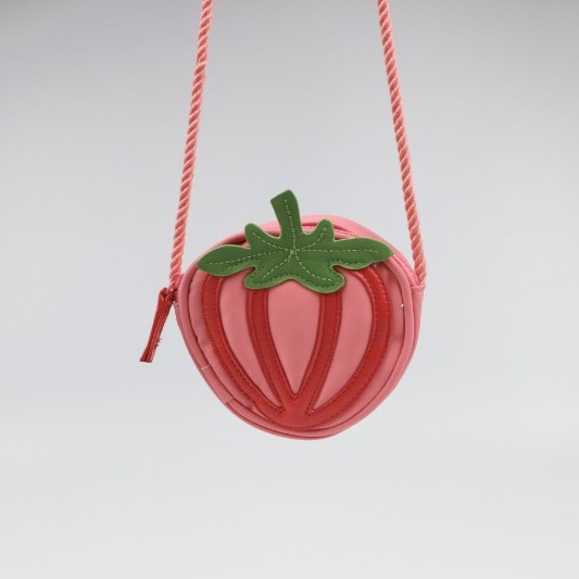 New leather concave shape pink strawberry fruit bag three-dimensional children's messenger bag or women's shoulder bag